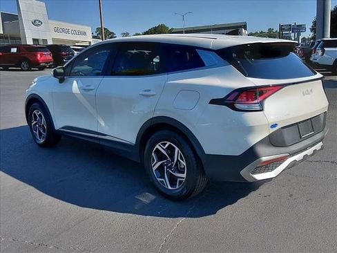 Used 2023 Kia Sportage LX FWD image 6
