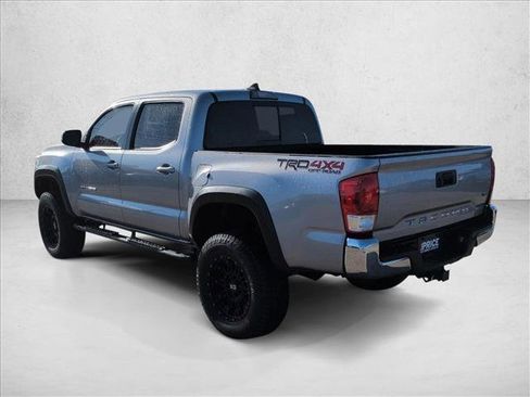 Used 2019 Toyota Tacoma TRD Off-Road image 7