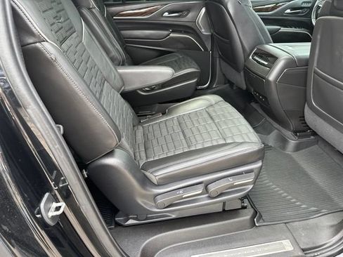 Used 2021 Cadillac Escalade ESV Sport Platinum AWD/4WD image 9