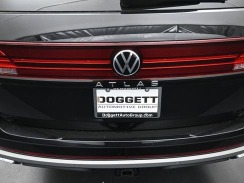 New 2026 Volkswagen Atlas Peak Edition image 12