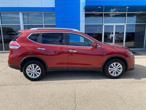 Used 2016 Nissan Rogue SV AWD/4WD image 2