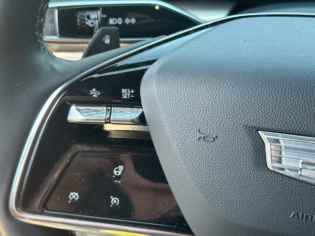 Certified 2024 Cadillac Lyriq Luxury AWD/4WD image 27