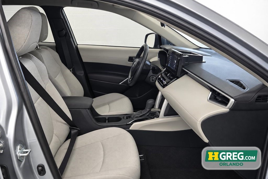 Used 2024 Toyota Corolla Cross L FWD image 11