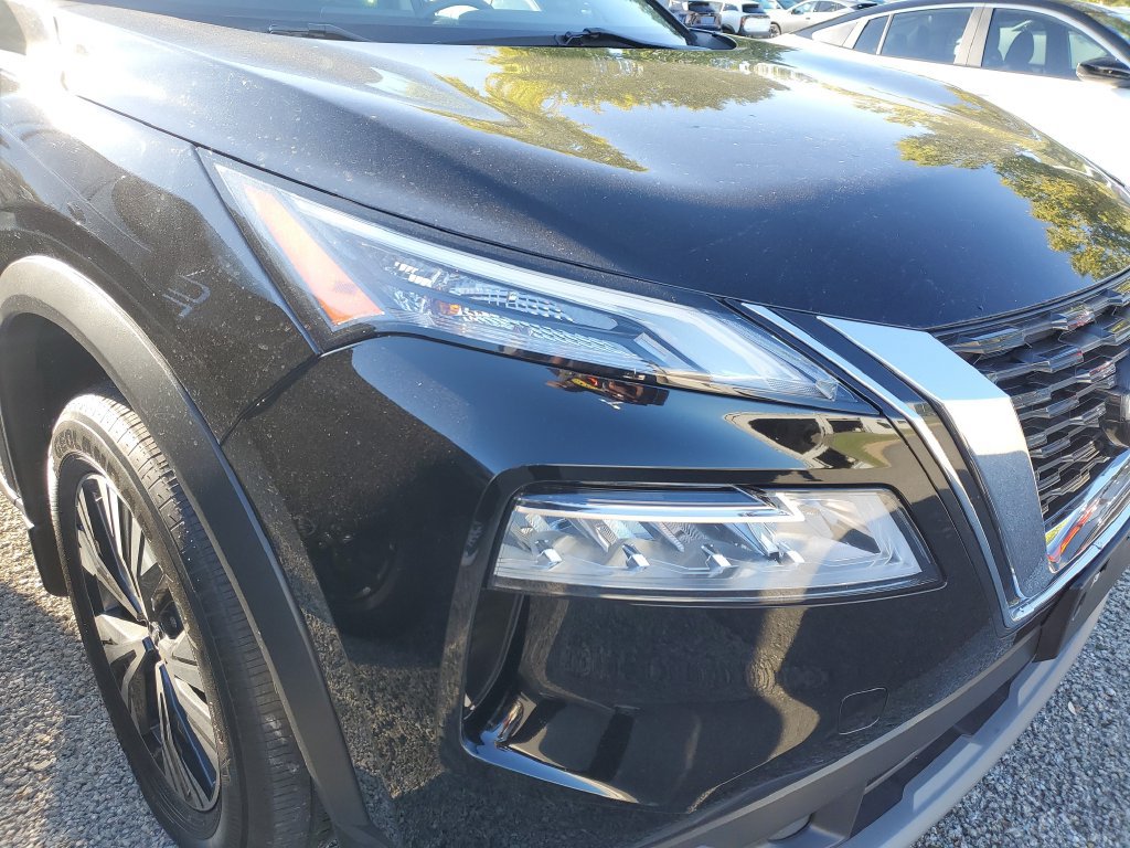 Certified 2023 Nissan Rogue SV w/ SV Premium B Package AWD/4WD image 3