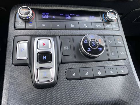 Used 2023 Hyundai Palisade Limited AWD/4WD image 16