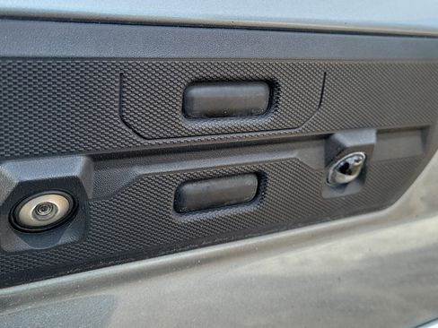 Used 2020 GMC Sierra 1500 SLT w/ SLT Premium Plus Package image 8