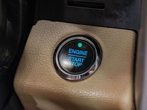 Used 2021 Ford F250 Lariat w/ Lariat Ultimate Package AWD/4WD image 21