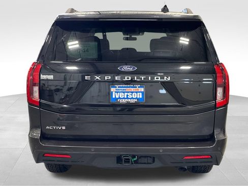 Used 2025 Ford Expedition Active AWD/4WD image 6