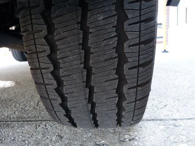 Used 2025 Ford Transit 250 Low Roof w/ Exterior Upgrade Package RWD image 35