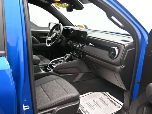 Used 2024 Chevrolet Colorado Z71 w/ Z71 Convenience Package 2 image 22