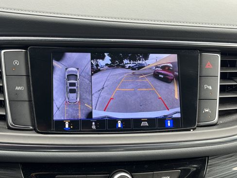 Used 2024 Buick Enclave Premium image 26