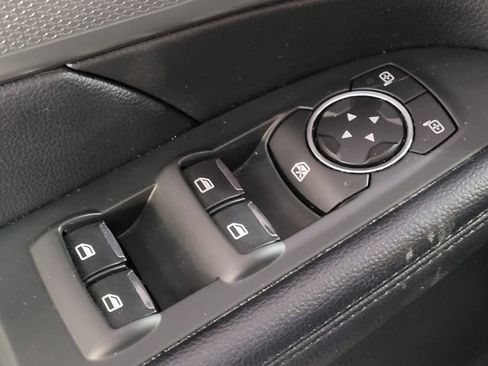 Used 2018 Ford Explorer XLT w/ Equipment Group 202A image 27