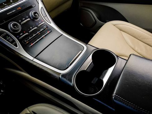 Used 2018 Lincoln MKX Select w/ Select Plus Package image 26