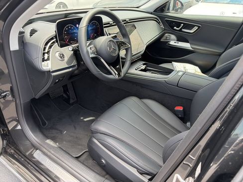 Used 2026 Mercedes-Benz E 350 4MATIC Sedan image 7