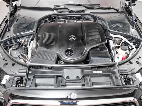 Certified 2023 Mercedes-Benz S 500 4MATIC image 4