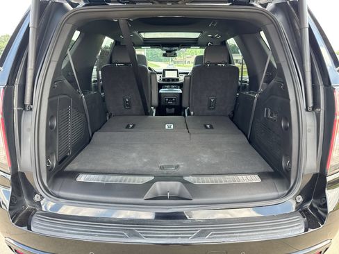Used 2023 Chevrolet Tahoe RST w/ Luxury Package AWD/4WD image 25