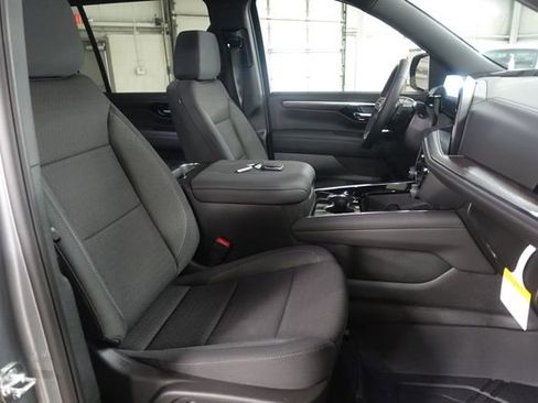 New 2026 Chevrolet Suburban LS AWD/4WD image 26