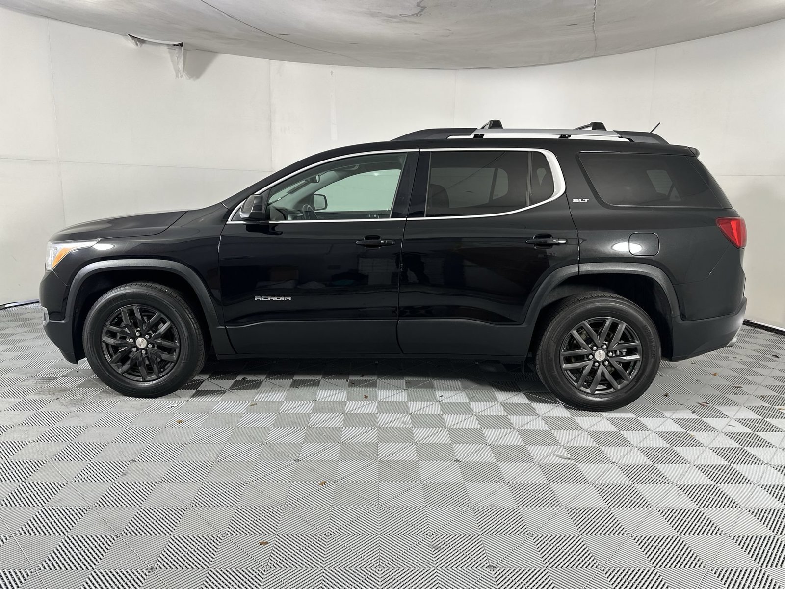 Used 2019 GMC Acadia SLT FWD image 5