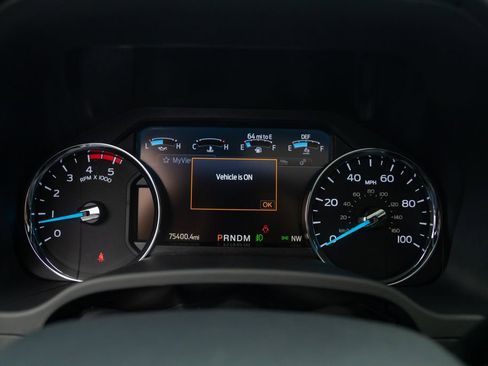 Used 2022 Ford F350 Platinum w/ FX4 Off-Road Package image 23