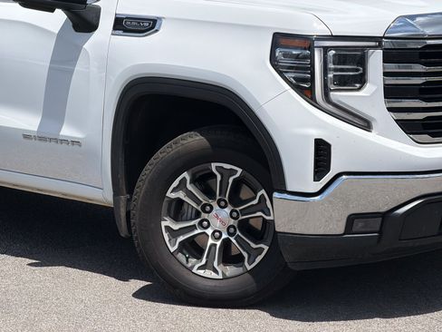 Used 2024 GMC Sierra 1500 SLT AWD/4WD image 3