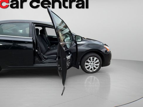 Used 2015 Nissan Sentra SV FWD image 10