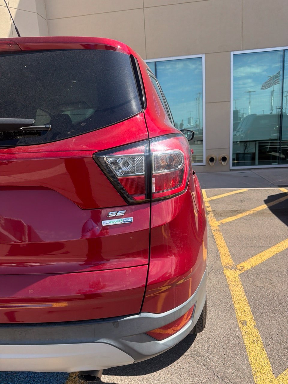 Used 2017 Ford Escape SE w/ SE Cold Weather Package AWD/4WD image 5
