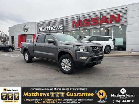 Used 2022 Nissan Frontier SV w/ Technology Package image 1