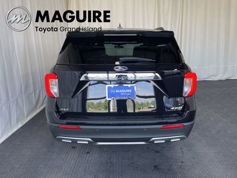 Used 2023 Ford Explorer XLT w/ Equipment Group 202A AWD/4WD image 30