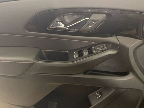 Used 2023 Chevrolet Traverse RS w/ LPO, Floor Liner Package FWD image 26