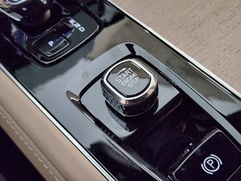 New 2026 Volvo XC90 T8 Ultra w/ Lounge Package image 21