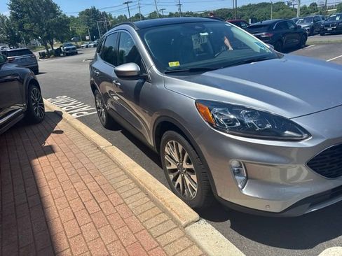 Used 2022 Ford Escape Titanium w/ Class II Trailer Tow Package AWD/4WD image 2