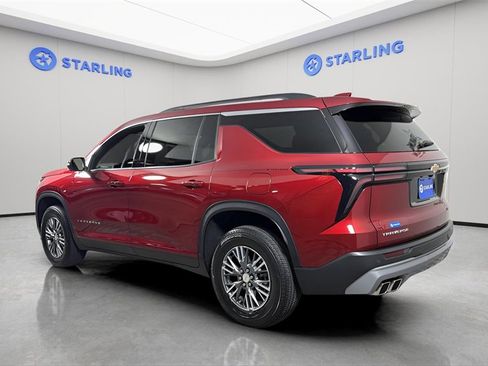 Used 2024 Chevrolet Traverse LT image 6