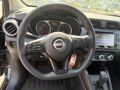 Used 2025 Nissan Versa S w/ S Plus Package FWD image 18