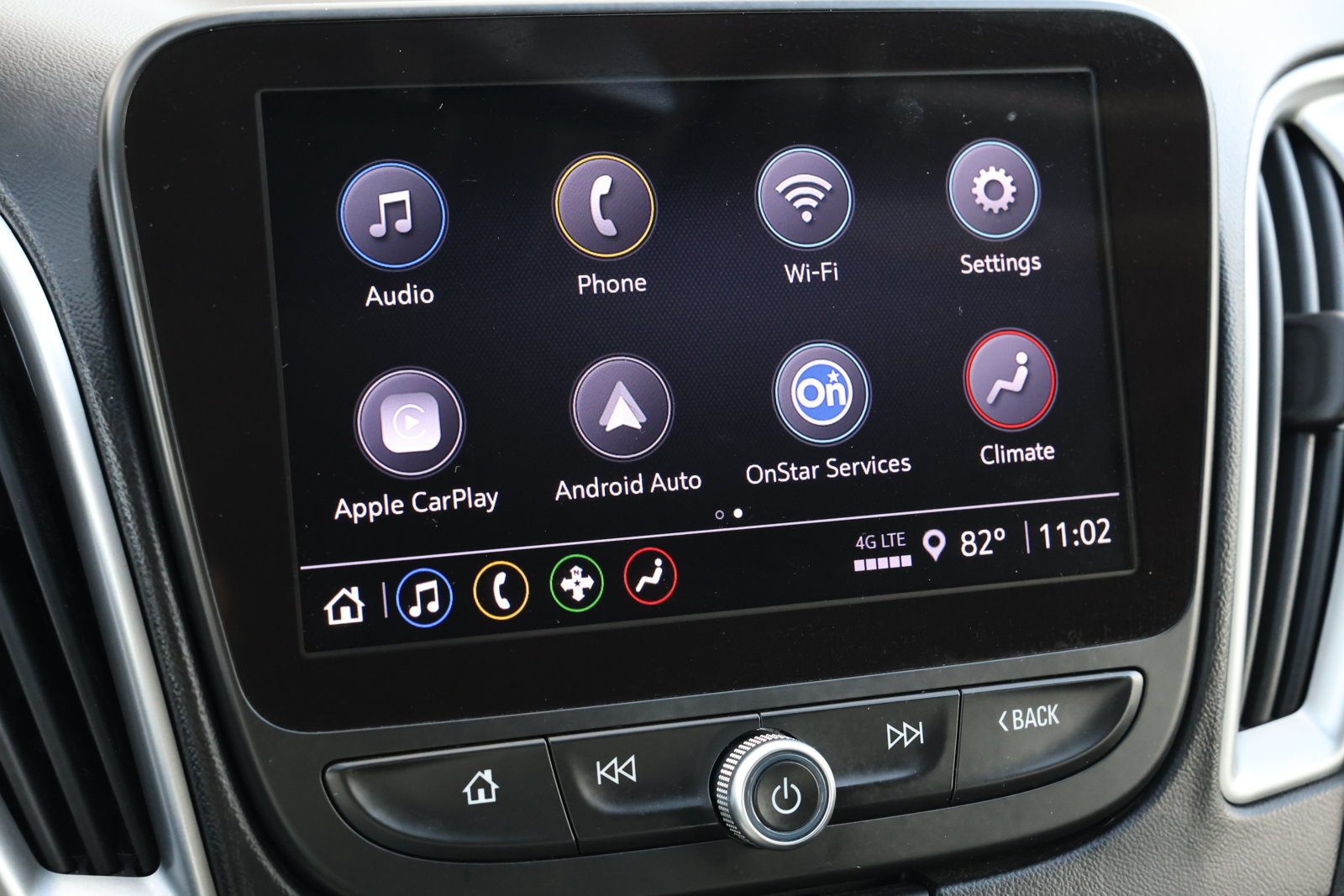 Used 2025 Chevrolet Malibu LT FWD image 3