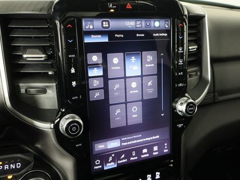 New 2026 RAM 1500 4x4 Crew Cab image 32