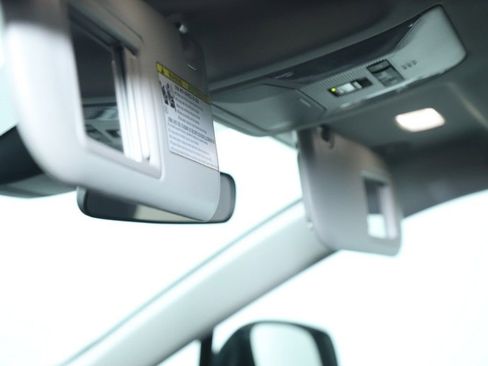 Used 2025 Toyota RAV4 XLE image 19