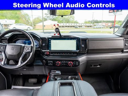 Used 2022 Chevrolet Silverado 1500 LT Trail Boss w/ LT Trail Boss Premium Package image 17