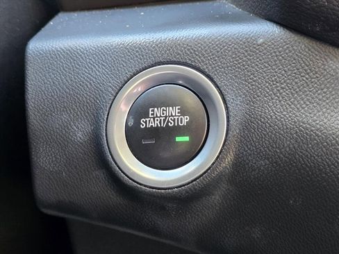 Used 2023 GMC Terrain SLE w/ Driver Convenience Package image 19