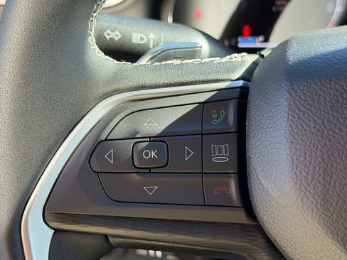 New 2025 Jeep Grand Cherokee L Altitude image 18