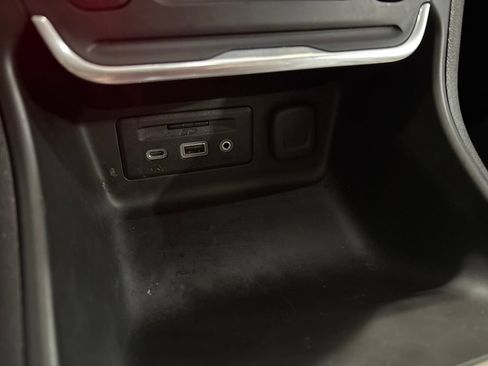Used 2018 GMC Terrain Denali w/ Comfort Package AWD/4WD image 28