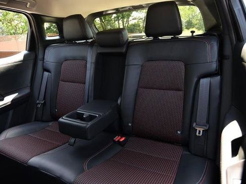 New 2025 Nissan Kicks SR image 24