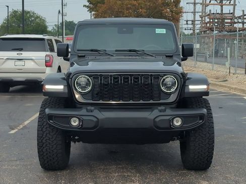 Used 2025 Jeep Wrangler Unlimited Sport AWD/4WD image 8