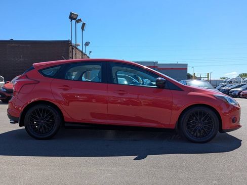 Used 2012 Ford Focus SEL FWD image 3