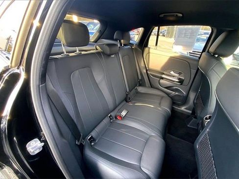 Used 2025 Mercedes-Benz GLA 250 4MATIC image 15