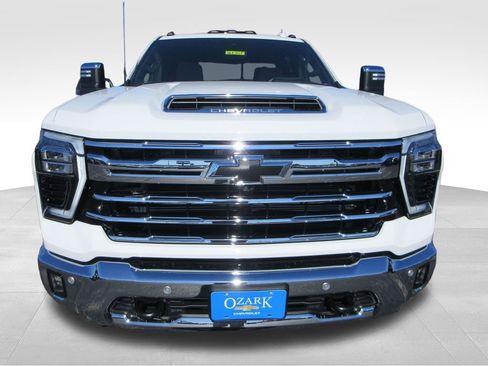 New 2026 Chevrolet Silverado 3500 LTZ w/ LTZ Premium Package image 8