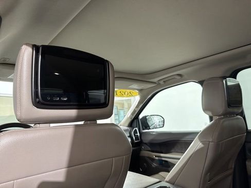 Used 2021 Ford Expedition Max Limited AWD/4WD image 16