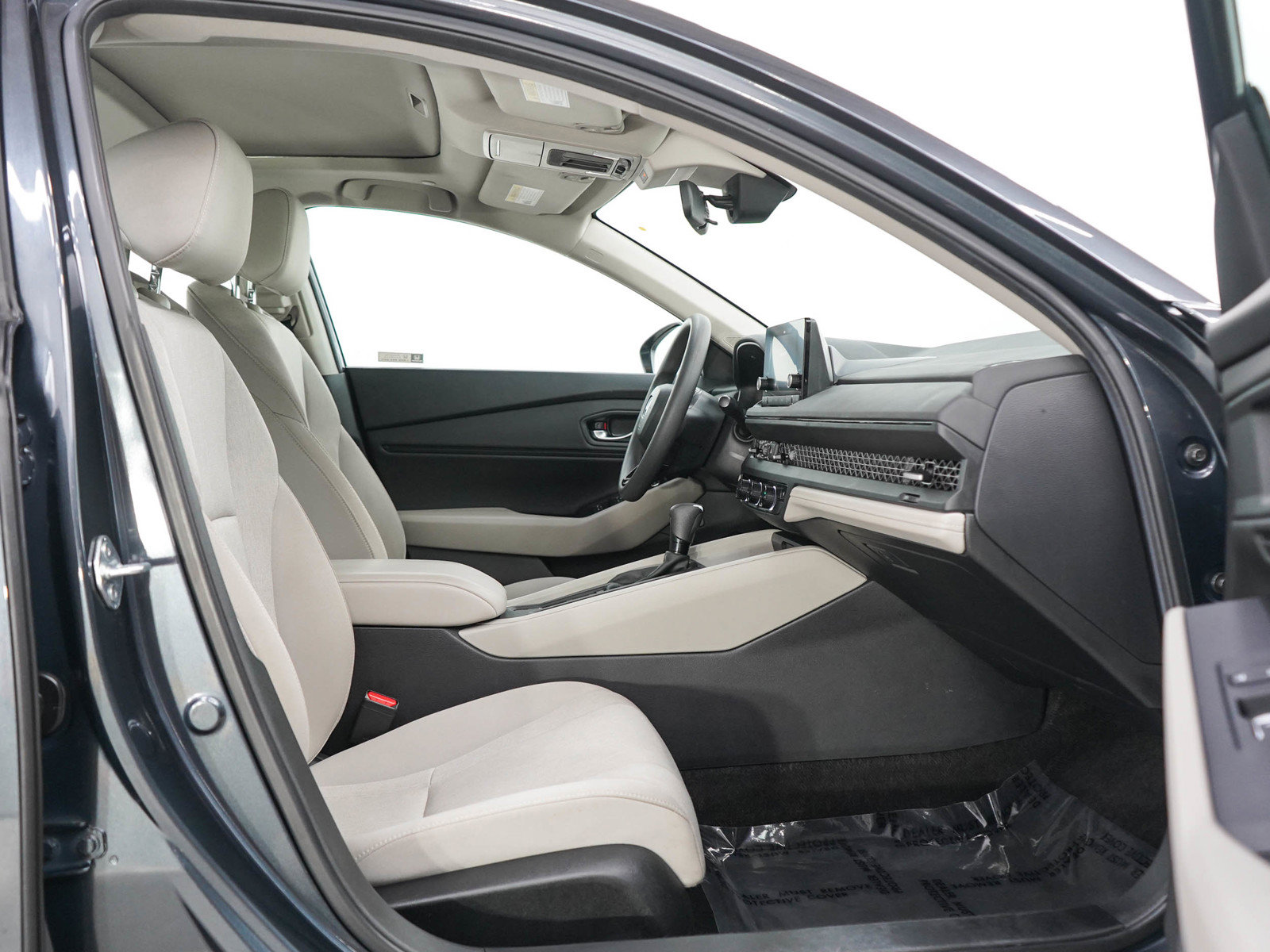 Used 2024 Honda Accord EX image 11