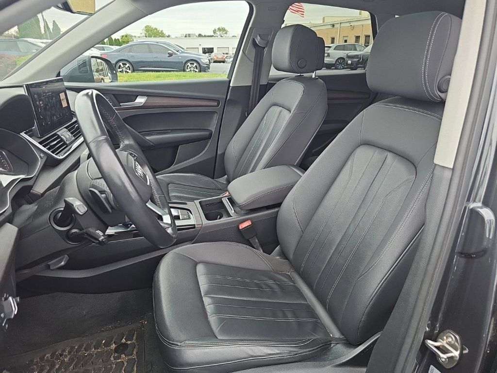 Used 2021 Audi Q5 2.0T Premium w/ Convenience Package AWD/4WD image 3