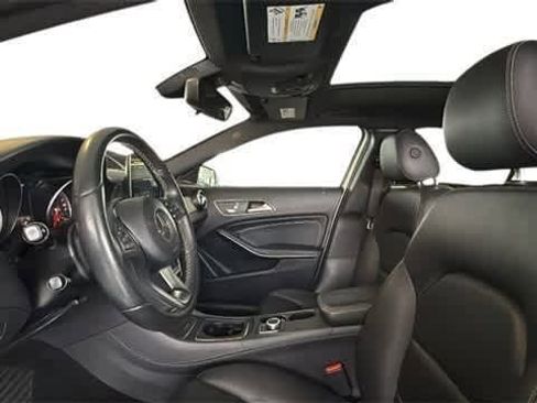 Used 2018 Mercedes-Benz GLA 250 GLA 250 image 4