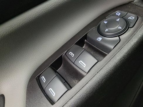 Used 2022 Chevrolet Equinox LS image 27